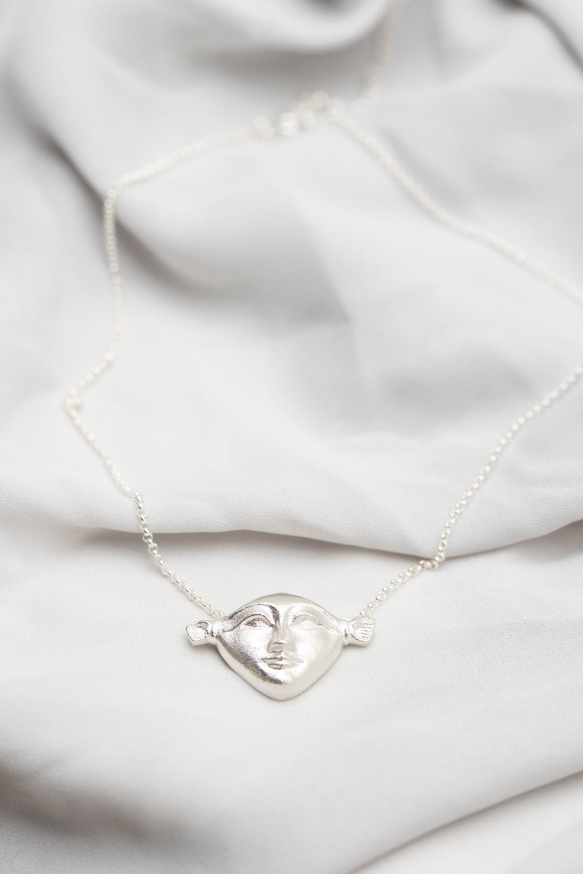 Hathor Harmony Choker - Silver