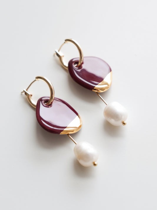 Arp Pearl And Porcelain Earrings - Burgundy