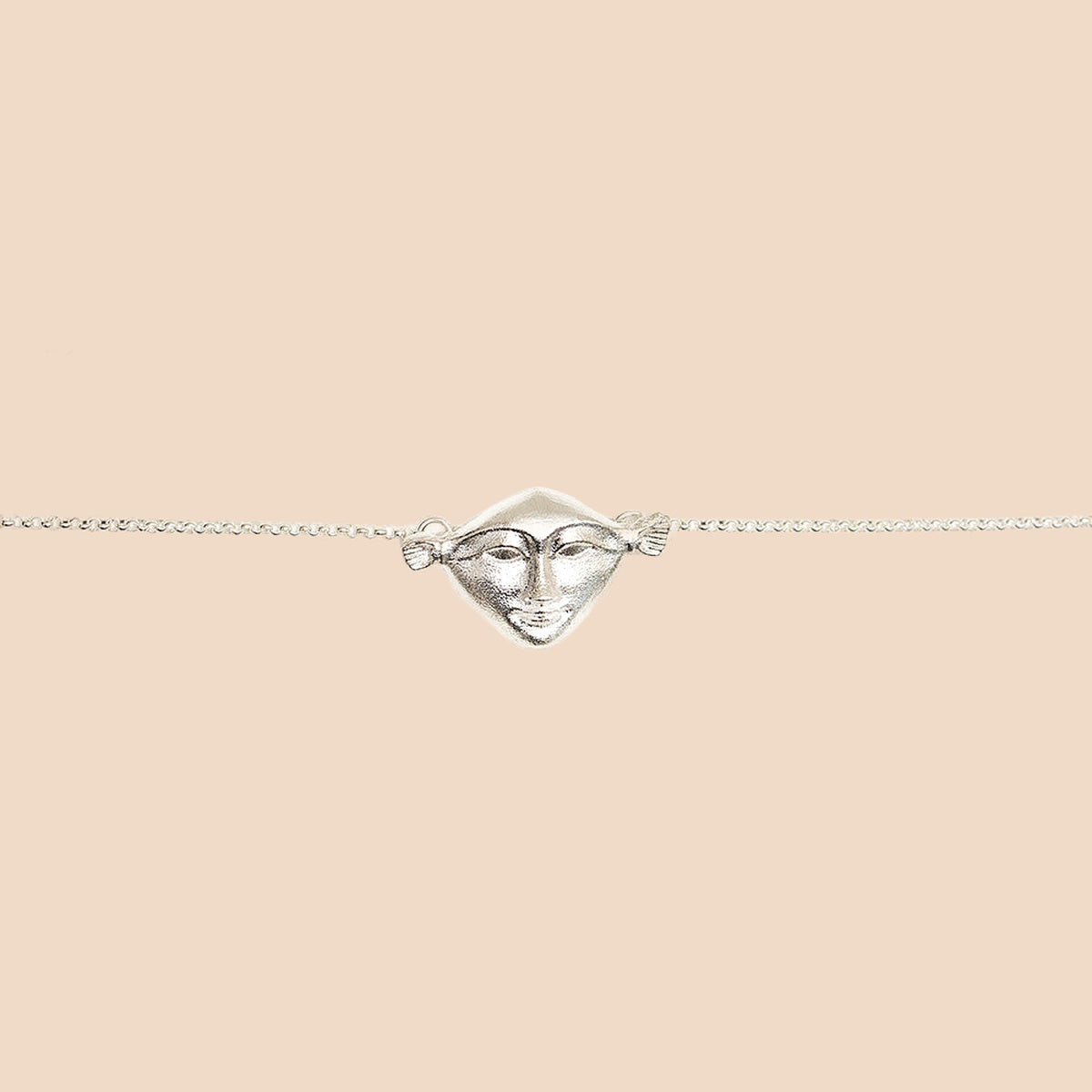 Ras-de-cou en argent 925 au symbole d'Hathor HARMONIE – Maison Kori, vue 3
